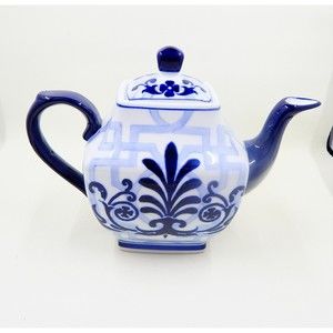 Bombay Company Blue & White Chinoiserie Teapot Floral Screen Pattern Cobalt